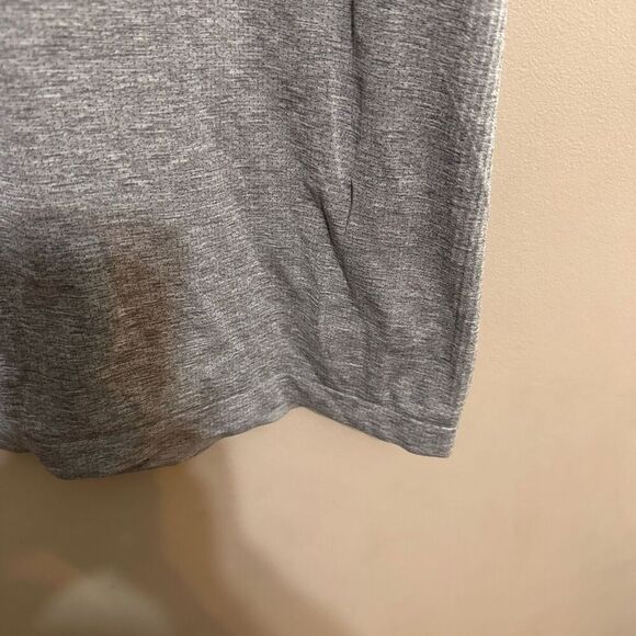 Lululemon gray metal vent tech tee size XXL - Picture 4 of 6